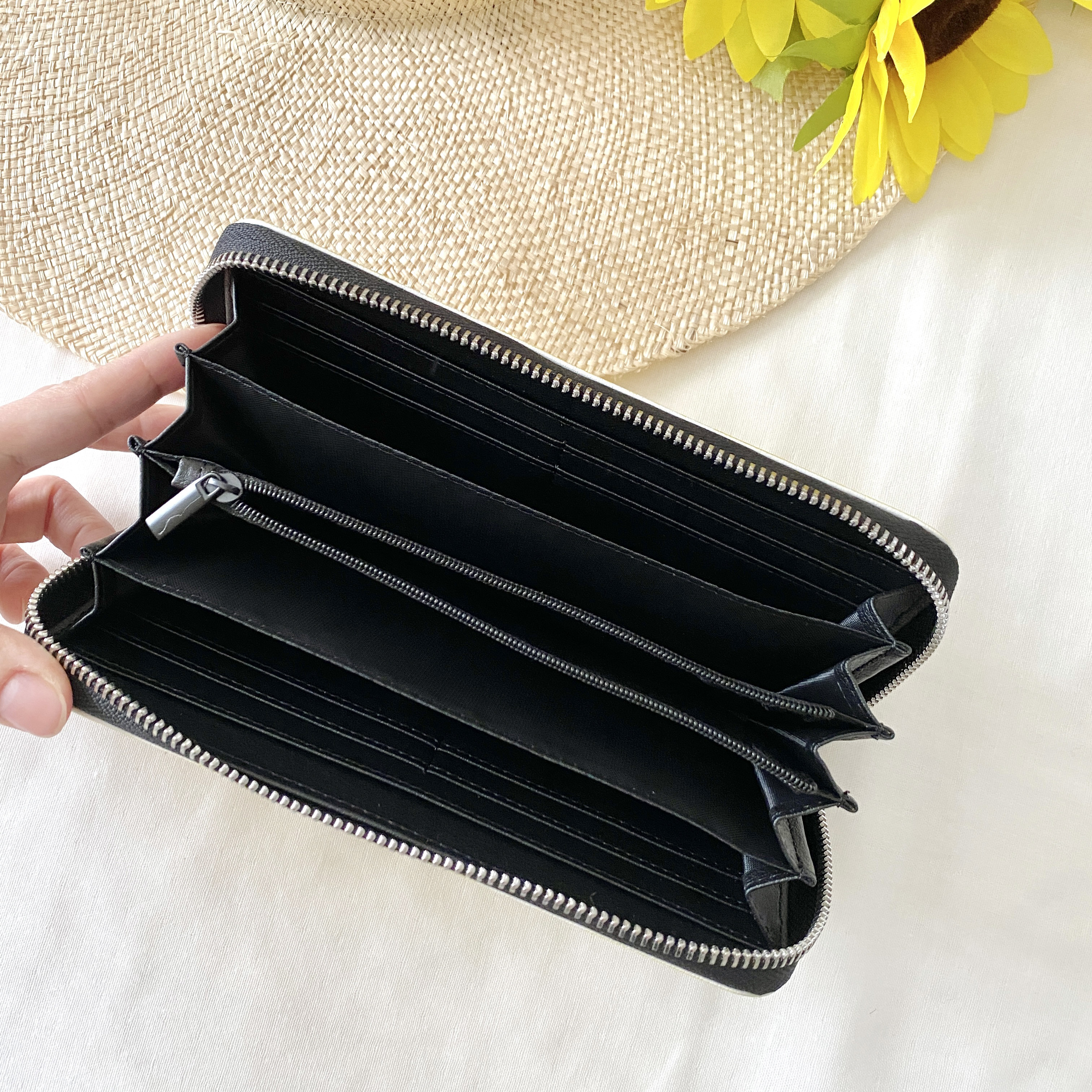 訳あり半額SALLE　6000円OFF『ひまわりとてんとうむし柄』長財布【10日以内に発送】