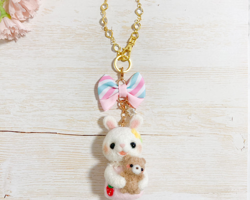 クッションキーホルダー、うさぎフリルフェルト ハンドメイド フェルト マスコット キーホルダー うさぎ - メルカリ