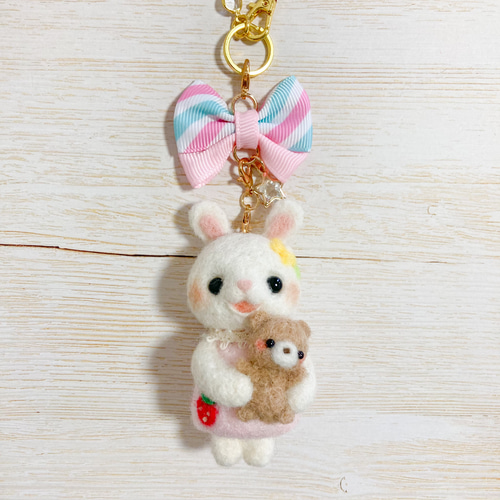 ♡限定♡抱っこするうさぎちゃん くまちゃんにぎゅーっ♡羊毛フェルト