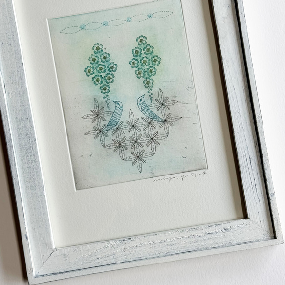 銅版画作品「勿忘草」フレーム入 4枚目の画像