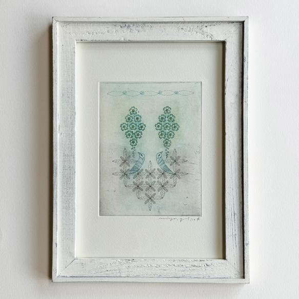 銅版画作品「勿忘草」フレーム入 1枚目の画像