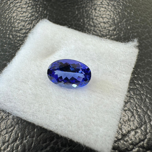 天然タンザナイトオーバル[ML8lI]　ルース　0.61カラット 天然タンザナイトオーバル[ML8lI] ルース 0.61カラット - メルカリ