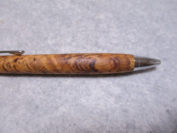 屋久杉　泡瘤　椿油仕上げ　木軸ボールペン(シャープペンシル)　希少材 