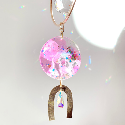 ピンクカラーレジンとクリスタルボールのサンキャッチャー “Copenhagen
