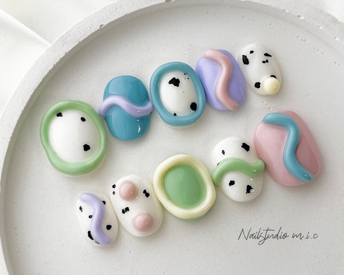 【サイズオーダー】ネイルチップ うねうね ニュアンス 韓国 淡色 個性派 ccad8343058e1ecae630e8dafb2941