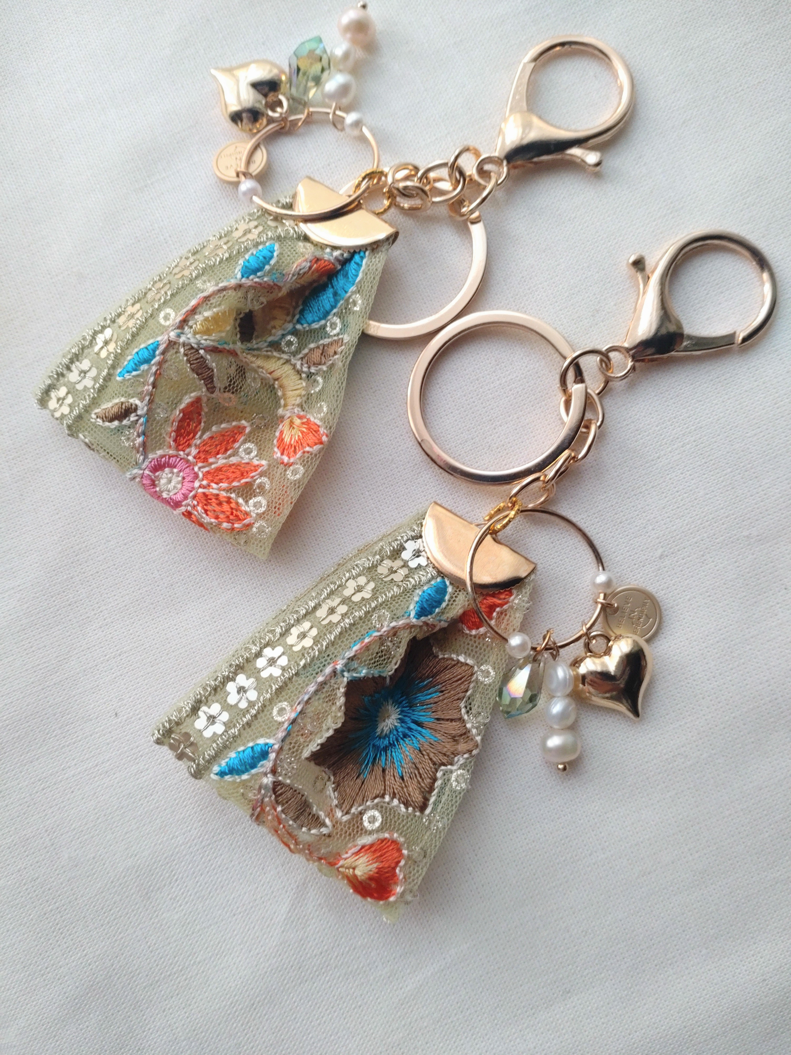 インド刺繍×デニム.*・ﾟ .ﾟ・*. ミニチュアダックス レッド