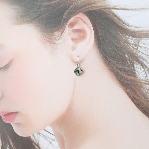 Silver925製 フックピアス】 アバロンシェル フラワーモチーフ 約11mm  