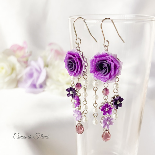 グラデーションのばらのゆれるピアス/イヤリング(紫) つまみ細工 正絹