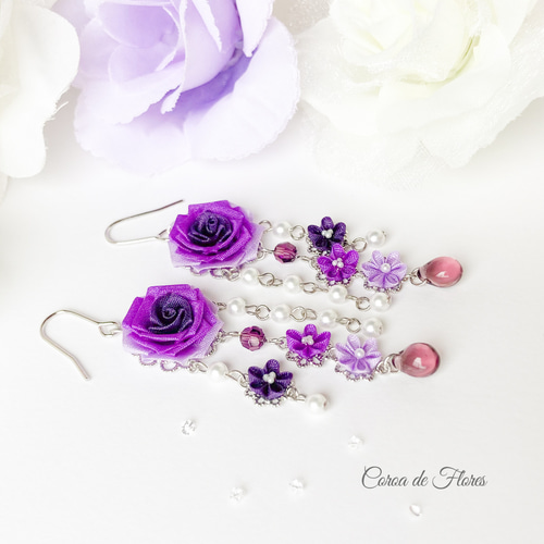 グラデーションのばらのゆれるピアス/イヤリング(紫) つまみ細工 正絹