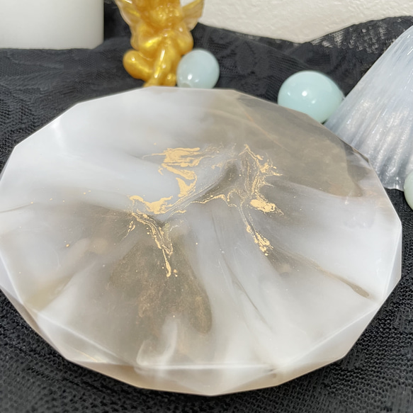 dona様 【2液性レジン】小物置きデザインプレート　インテリア　雑貨　トレイ　コースター　 1枚目の画像