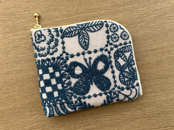 ミナペルホネン フォレストタイル ライトベージュ×ブルー ミニ財布  