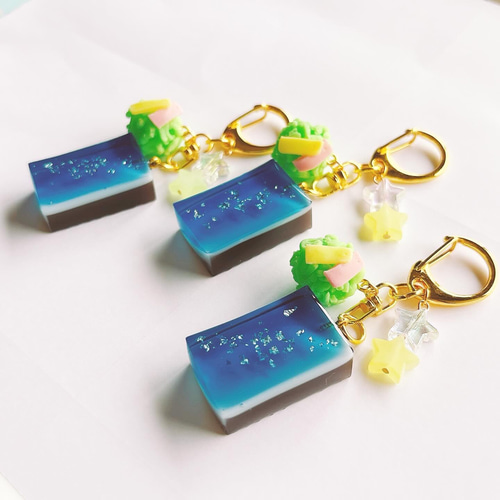 天の川羊羹の和菓子キーホルダー フェイクスイーツ 練り切り 樹脂粘土