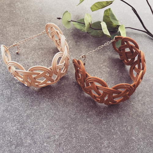ADER アデル　ラタン バングル・リストバンド　蜂モチーフ ADER.bijoux（アデルビジュー）｜VINTAGE METAL frame rattan