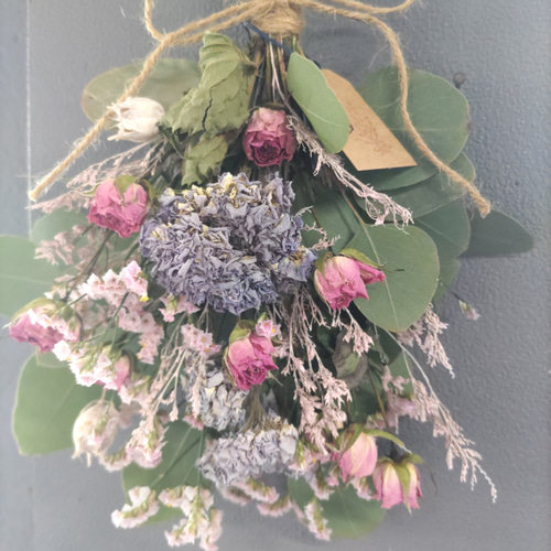 ユーカリとスプレーバラのスワッグ スワッグ 月と花shop 通販 17889874