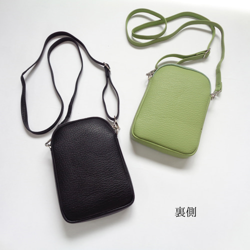 送料無料！散歩や買い物に便利♡ ポケット付き レザー調 ミニ