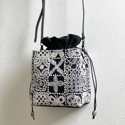 ⚮̈ミナペルホネン forest tile dark navy ネリオバッグ あおり