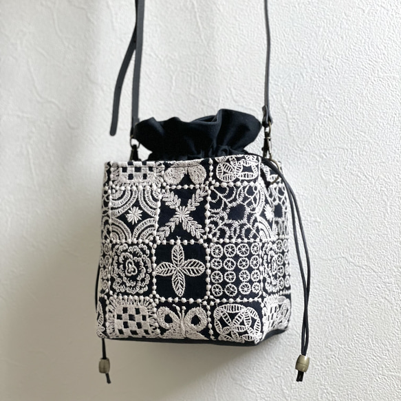 ⚮̈ミナペルホネン forest tile dark navy ネリオバッグ あおり