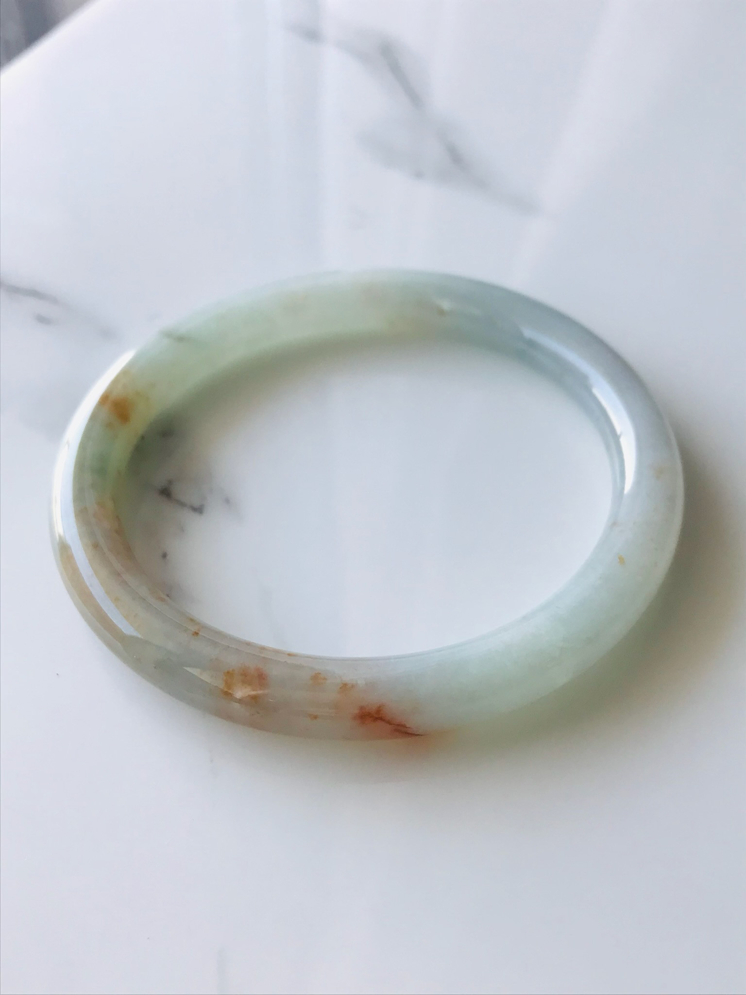 【B3510-0111】ジェイド　翡翠　ヒスイ　バングル　希少　ミャンマー産　ライトグリーン　レッド　赤　57.5mm 128,500円