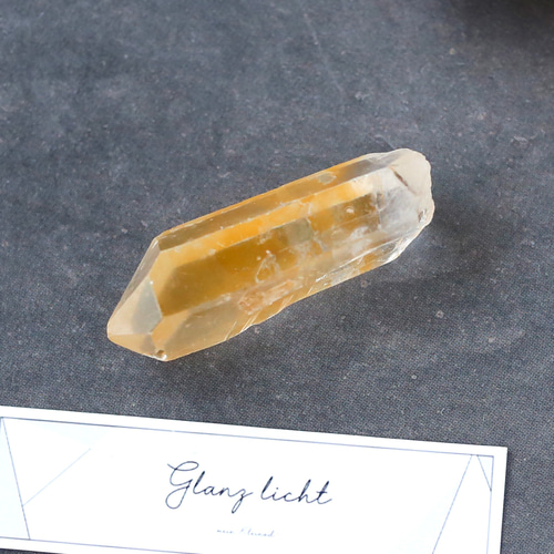 芸能人愛用のおすすめ最新情報 クォーツ ゴールデンヒーラー 原石 天然石 希少石 鉱物 水晶 置物