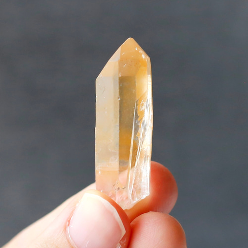 レア　高品質　ゴールデンヒーラー　大きめ　ノーム　置物　天然石 レア 高品質 ゴールデンヒーラー 大きめ ノーム 置物 天然石 レア 高