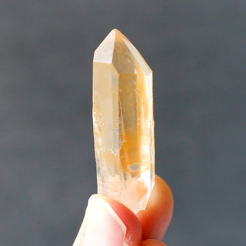 ゴールデンヒーラー クォーツ 原石 水晶 鉱物 希少石 天然石 ゴールデンヒーラー クォーツ 原石 水晶 鉱物 希少石 天然石