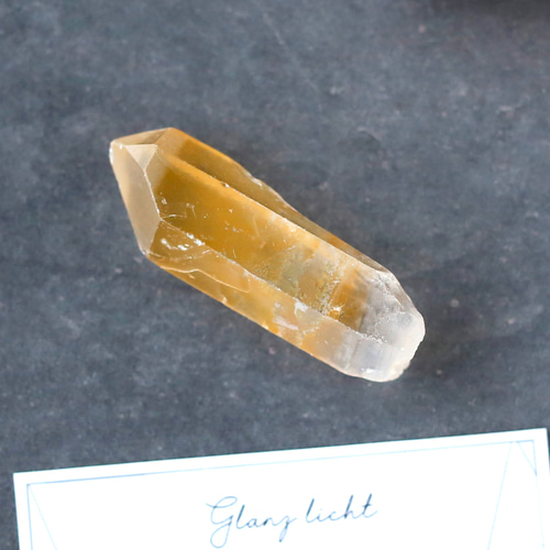 ゴールデンヒーラー クォーツ 原石 水晶 鉱物 希少石 天然石