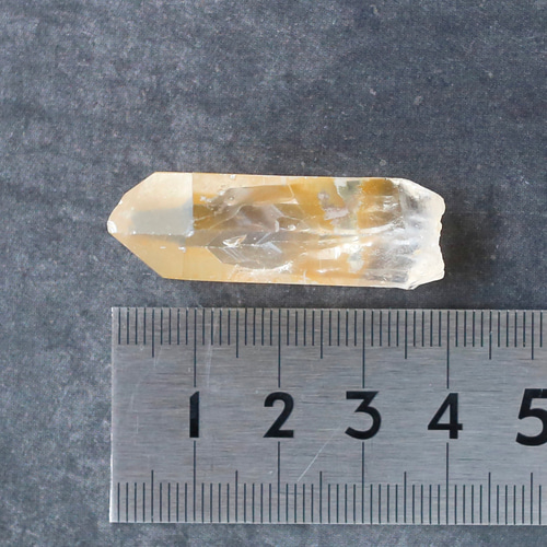 ゴールデンヒーラー クォーツ 原石 水晶 鉱物 希少石 天然石