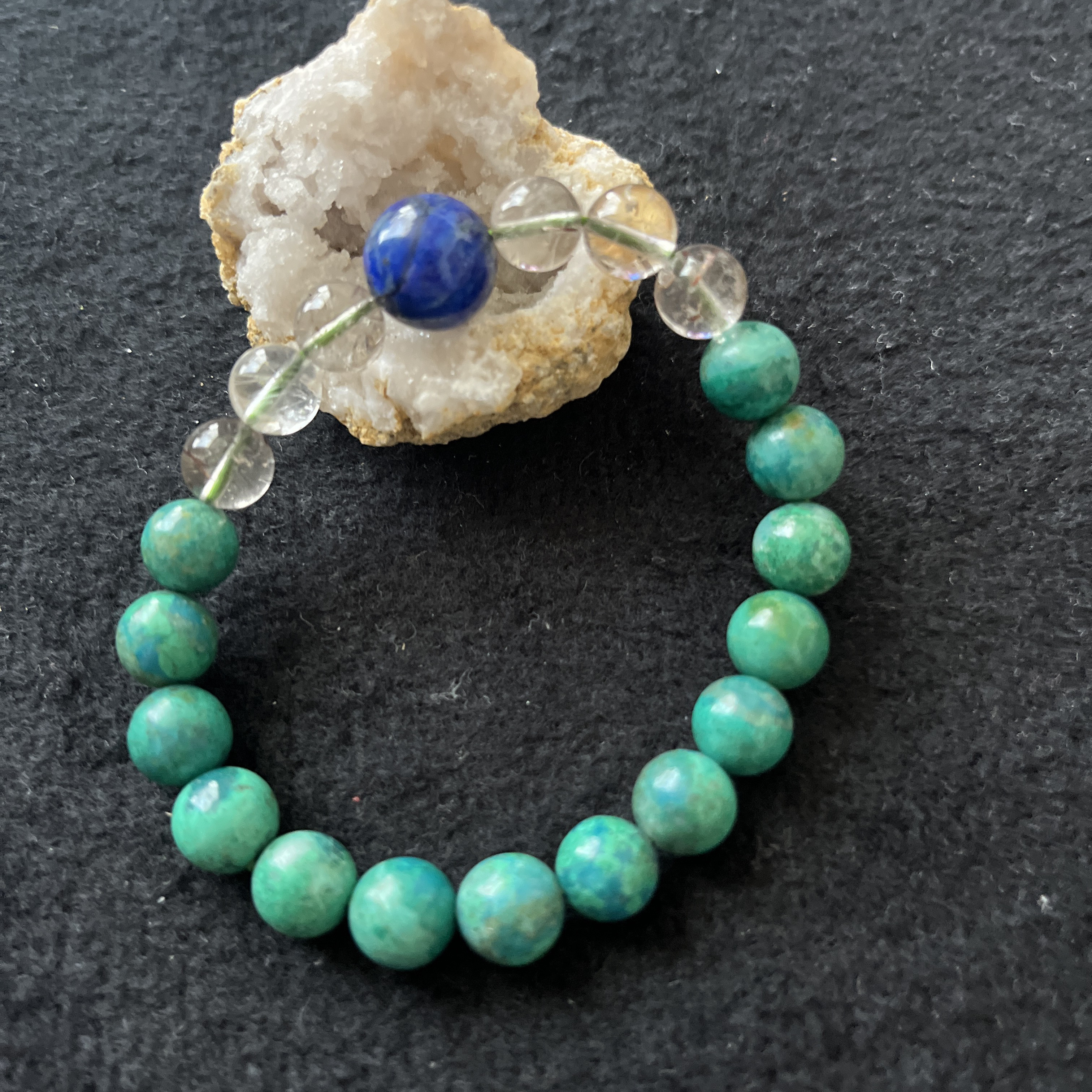 330.天然石ラピスラズリとシルバールチルとクリソコラのブレスレット