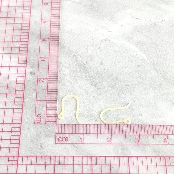 【40個】 高品質・樹脂フックピアスパーツ  ゴールド 2枚目の画像