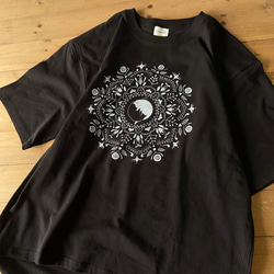 ねこの曼荼羅ビッグシルエットT（黒xシルバー） 2枚目の画像