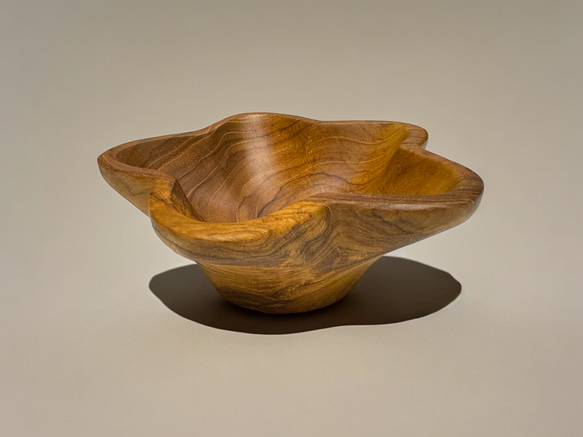 木製 大きな円錐形ボウル チーク無垢材 Amazon.co.jp: ボウル 木製