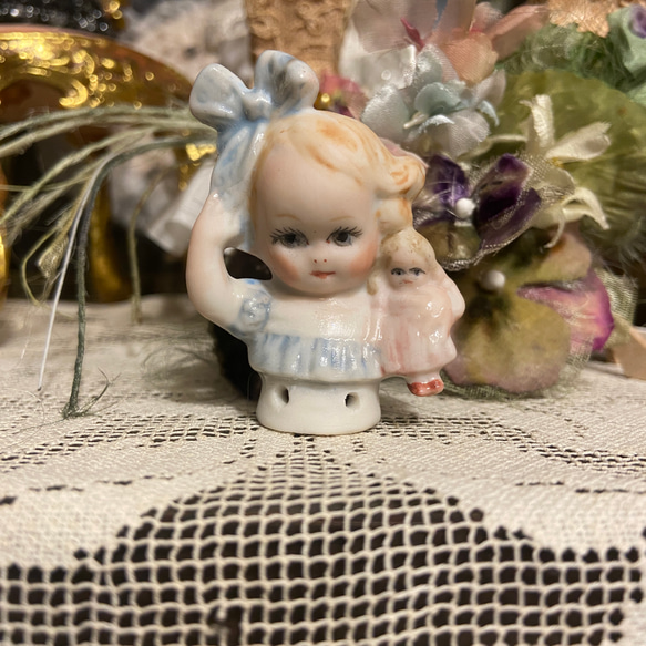 陶器製ピンクッションドール♥️グーグリーちゃん ビスクドールピン