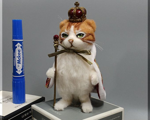 羊毛フェルト　猫(ハチワレ猫) 羊毛フェルト 猫 ハチワレ猫さん デブ猫 ブサ猫 ねこ ネコ 猫