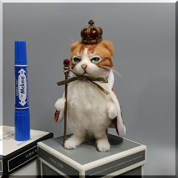 羊毛フェルト 猫 猫の王様 ハチワレ猫さん ねこ ネコ 猫