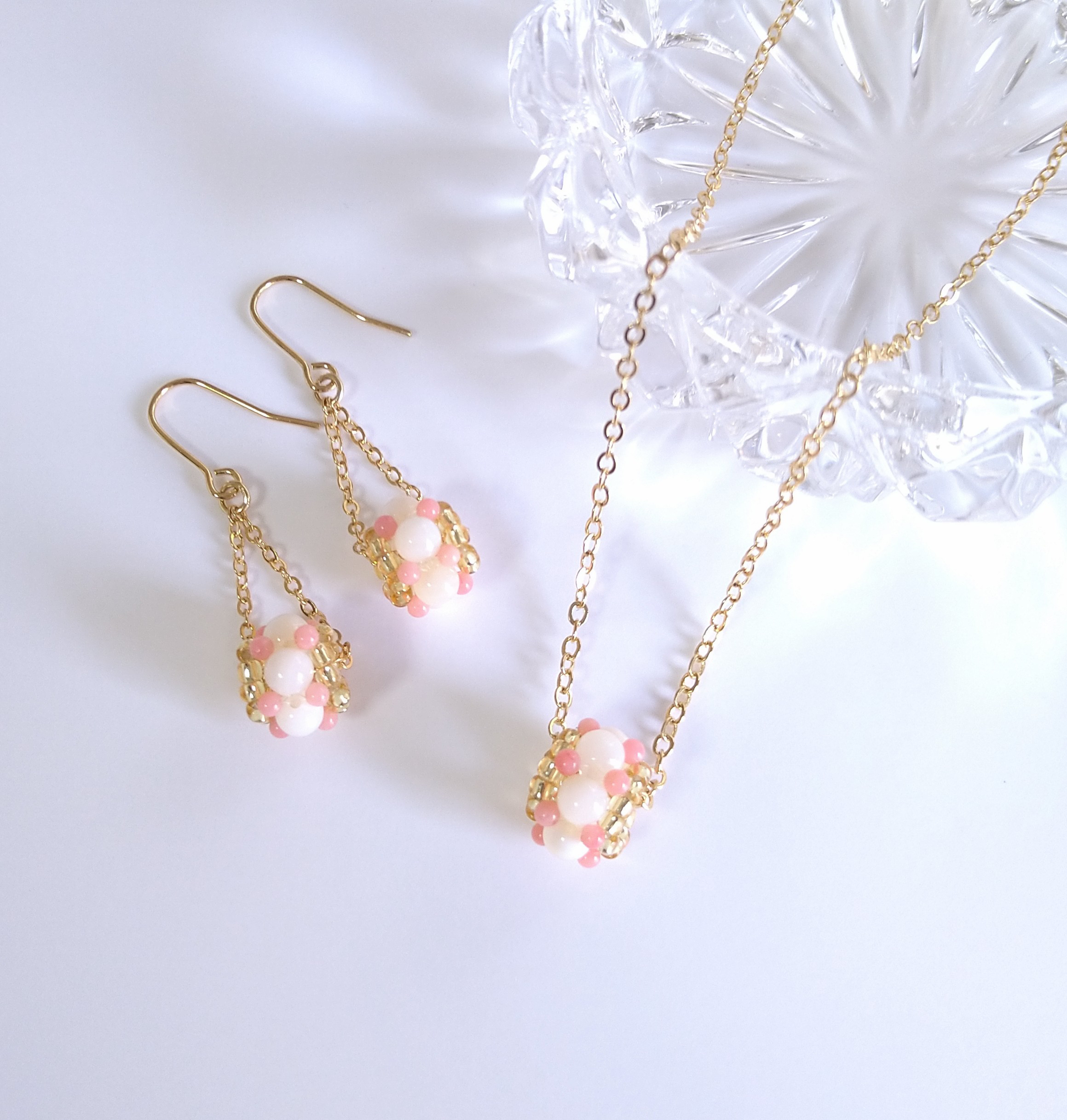 《Creema限定！夏の福袋》ピンクコーラル　珊瑚　マザーオブパール　ピアス(イヤリング)　ネックレスセット