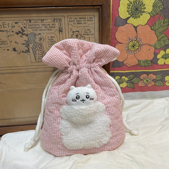 お布団つき巾着バッグ　ちいかわお座りぬいぐるみ 3枚目の画像