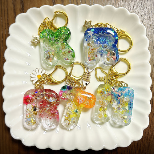 オーダーメイド あなたに合わせたイニシャルシャカシャカ オーダーメイド あなたに合わせたイニシャルシャカシャカ