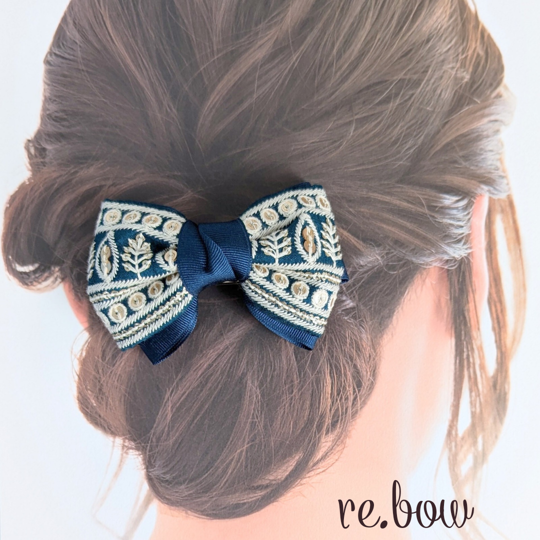【超キュート♡CCロゴの刺繍入り】シルクリボンバレッタ シルク カスタムプリント リボン バレッタ | THE HAIR BAR TOKYO
