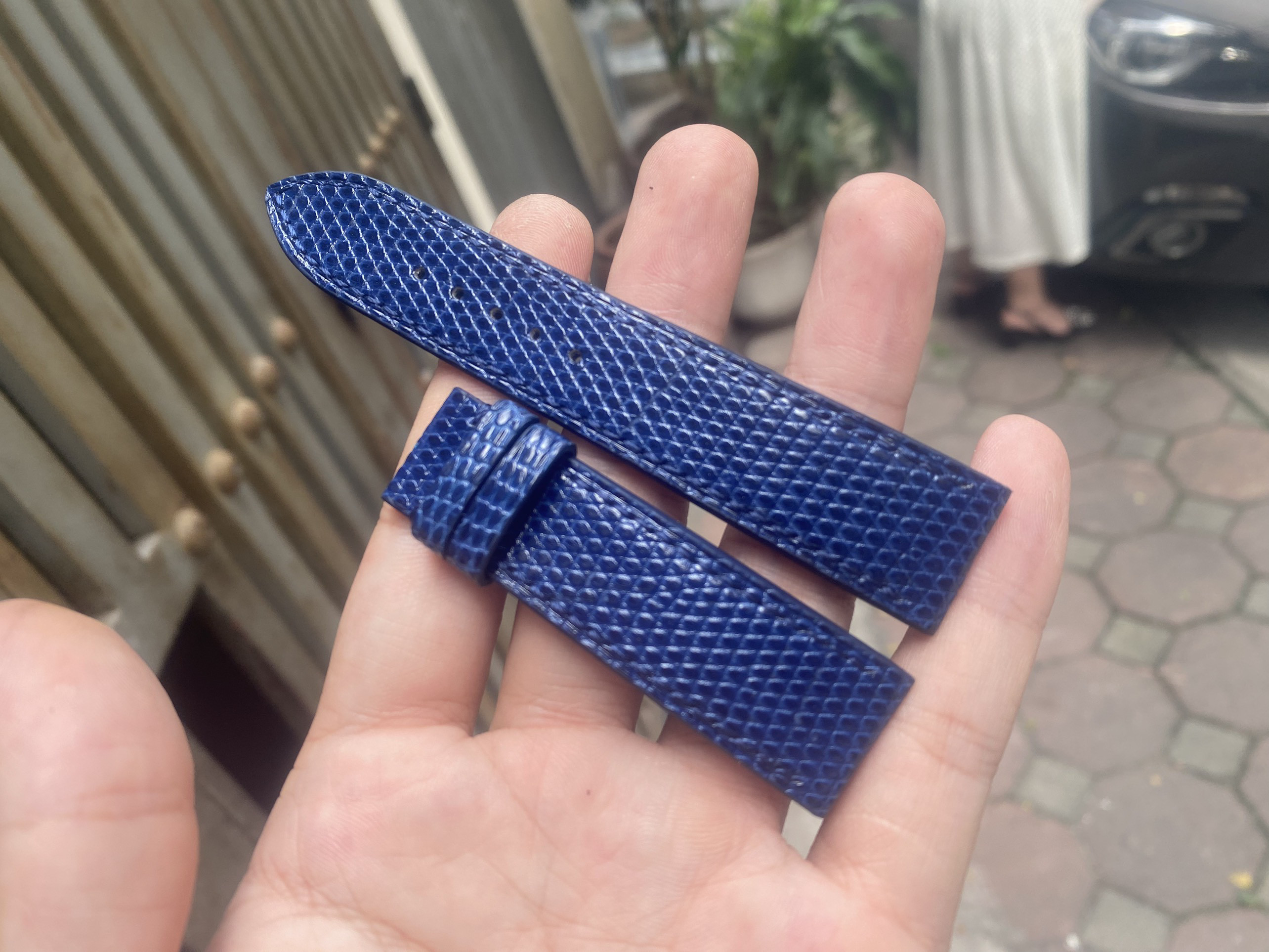 ハンドメイドのブルーフレンチリザードレザーストラップ（送料無料）