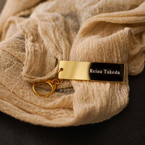 名入れ】美しいゴールド・シルバーキーホルダー 結婚式の席札や卒園