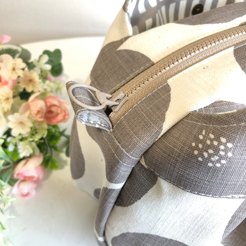 ラウンドバック アンパン柄 あおりタイプ トートバッグ tumugi 通販  