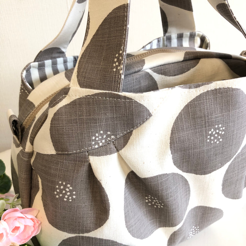 ラウンドバック アンパン柄 あおりタイプ トートバッグ tumugi 通販  