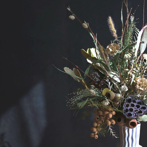 5【初夏のドライフラワースワッグ】精麻の縦型スワッグ、蓮の実 ドライ