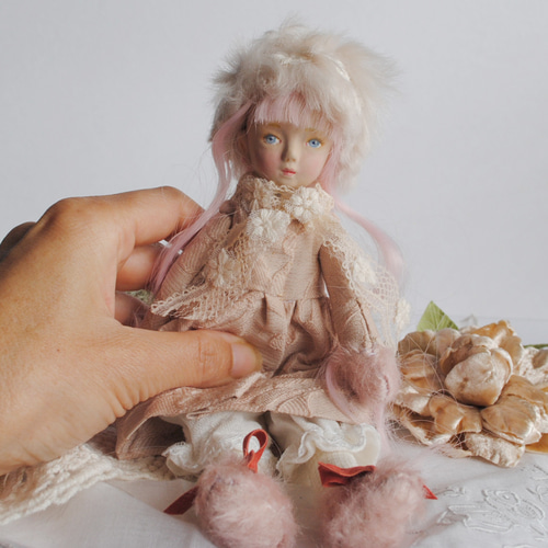 小さいお人形〈doll-ピンクのヘア-2〉創作人形 その他人形 小さいお人形〈doll-ピンクのヘア-2〉創作人形 その他人形