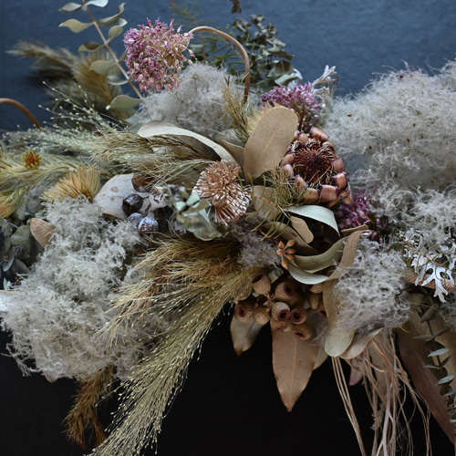 スモークツリー　スワッグ　アンティーク風　アレンジ スモークツリーと初夏の草花のスワッグドライフラワースワッグアンティーク