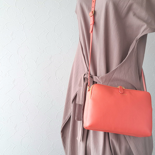 ダブルファスナーショルダーバッグ / サーモンピンク / 日常的 / 使い  