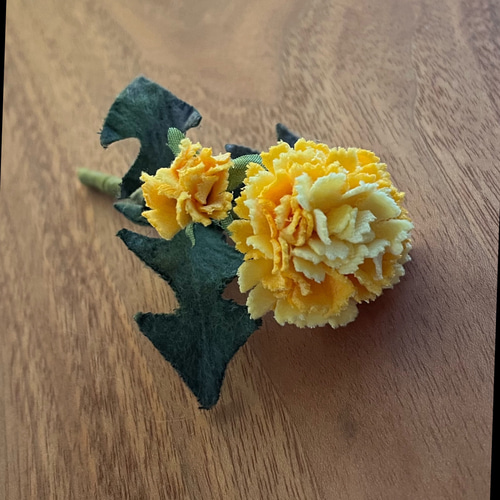 布花　コサージュ　2点おまとめ 1_76fd24ef5dc4f8f59fc99b6943d1