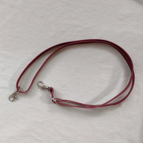 長さ調整可能な肩紐。ショルダーストラップ。移動ポケットをポシェット 