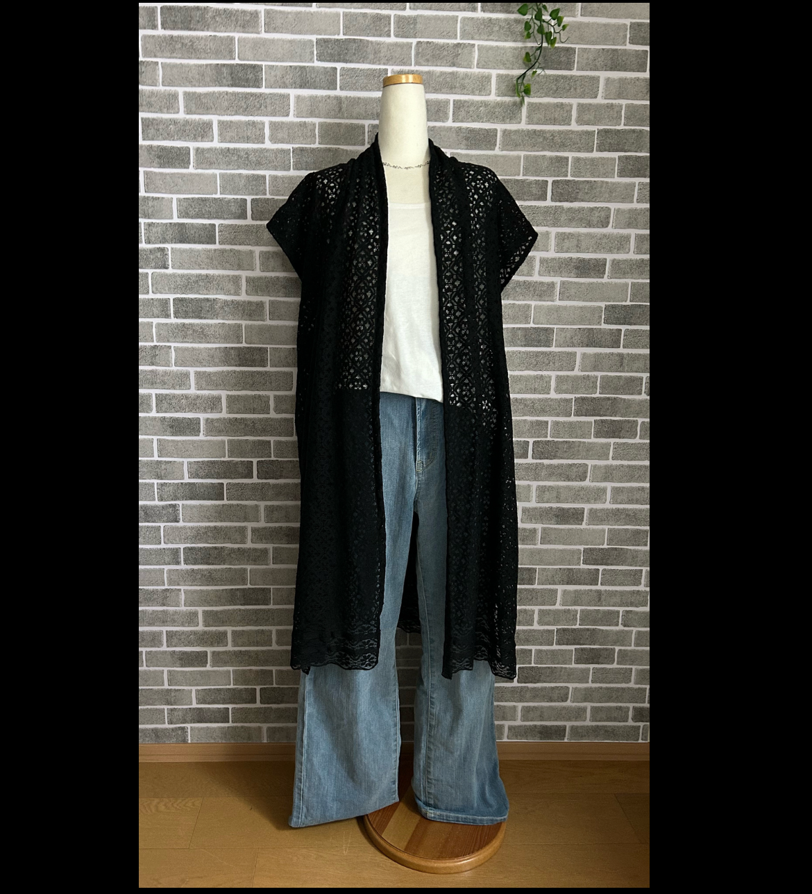 真夏でも涼しい総レーススカラップローブジレロングカーディガン