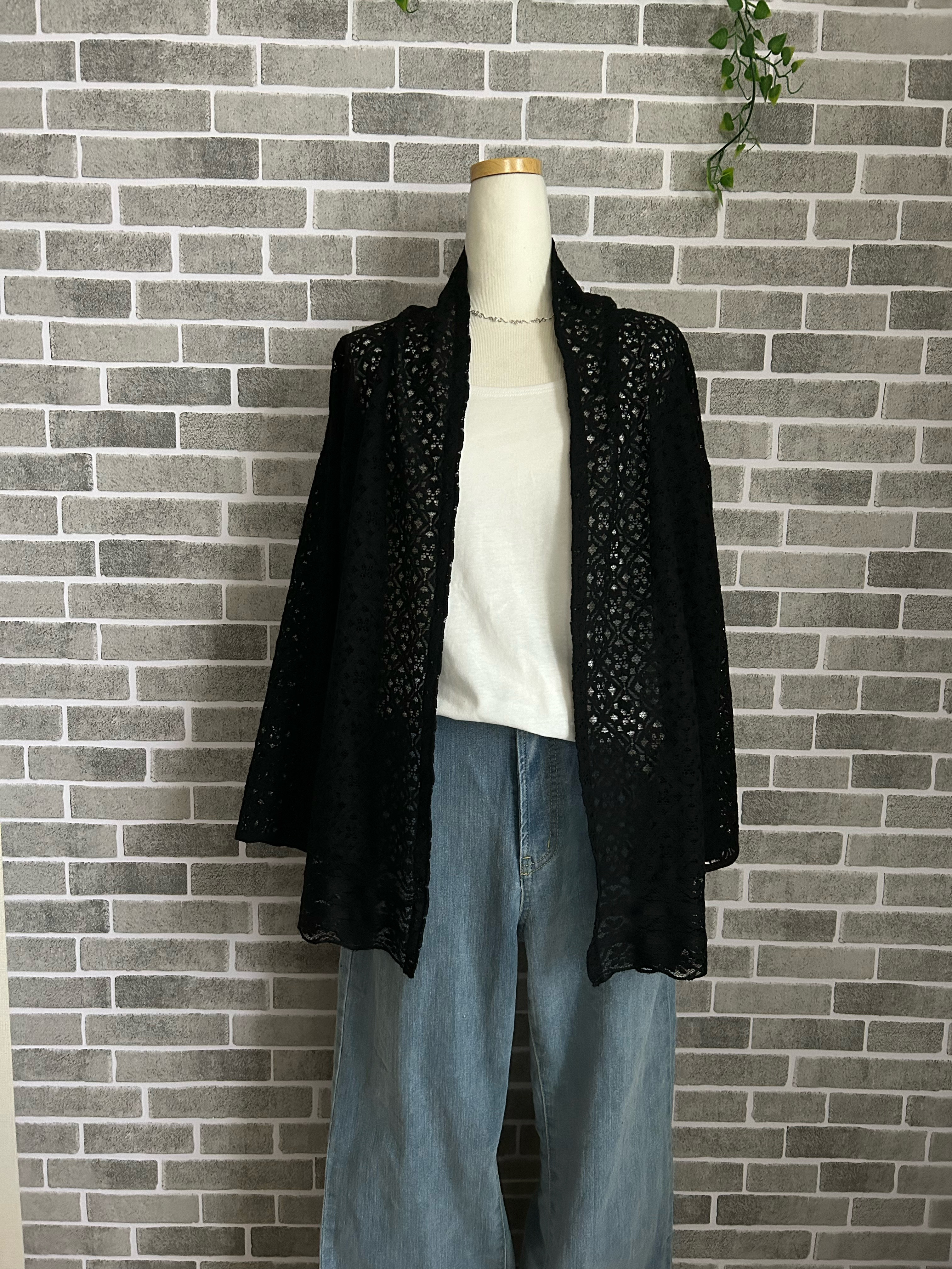 真夏でも涼しい総レーススカラップローブカーディガン